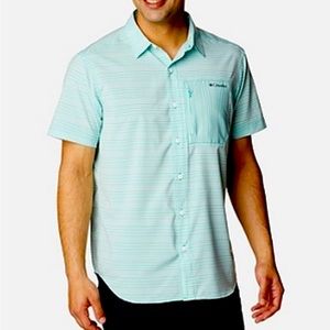 Men’s Columbia size L Twisted Creek™ III Short Sleeve Shirt Electric Turquoise